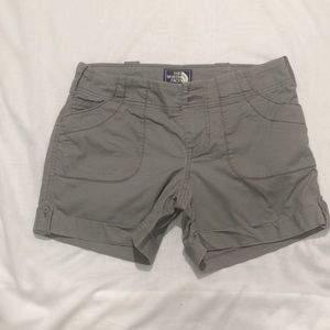 The North Face  Shorts Size 2 Regular